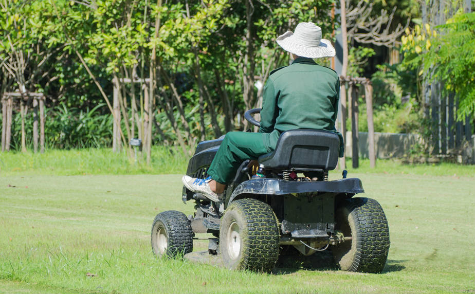 Top 6 Riding Lawnmowers